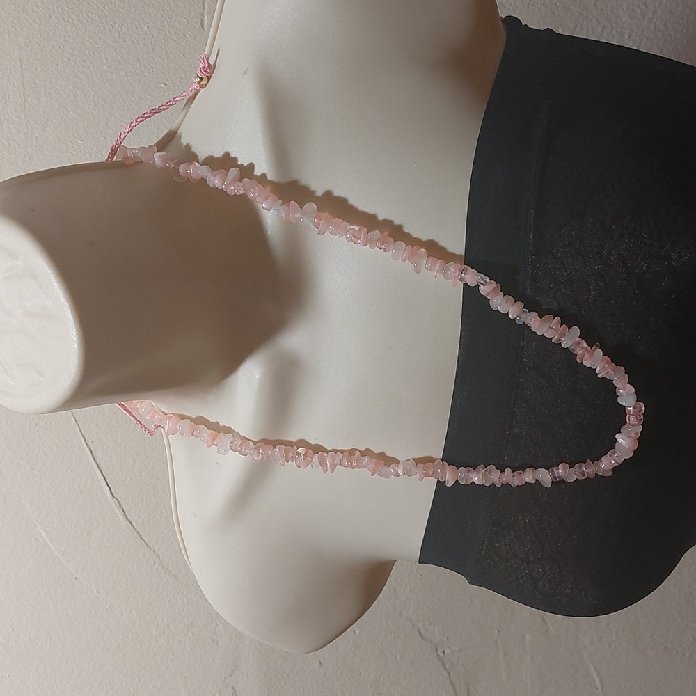 Pink Acrylic And White Quartz Single Strand Bead Necklace Adjustable Length - Picture 2 of 6